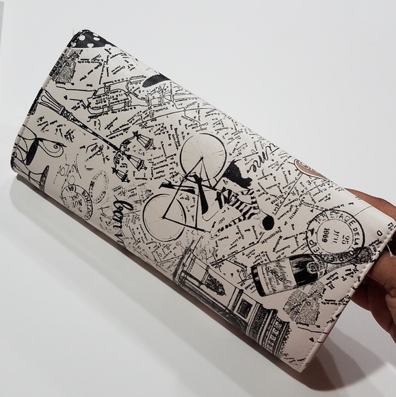 "Paris" Clutch - Picture 2 of 3